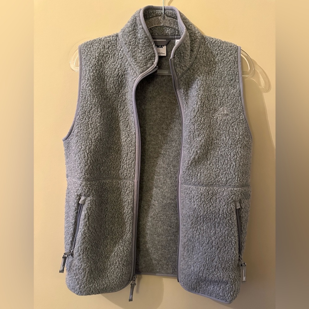 Aritzia TNA Polartec® Thermal Pro® Mockneck Vest in Heather Gray Size XXS - Picture 4 of 6